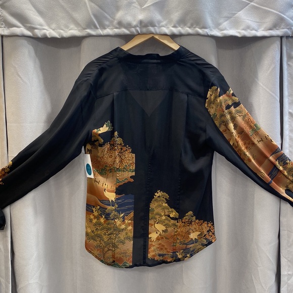 Citron Silk Japanese printed top - Picture 2 of 3